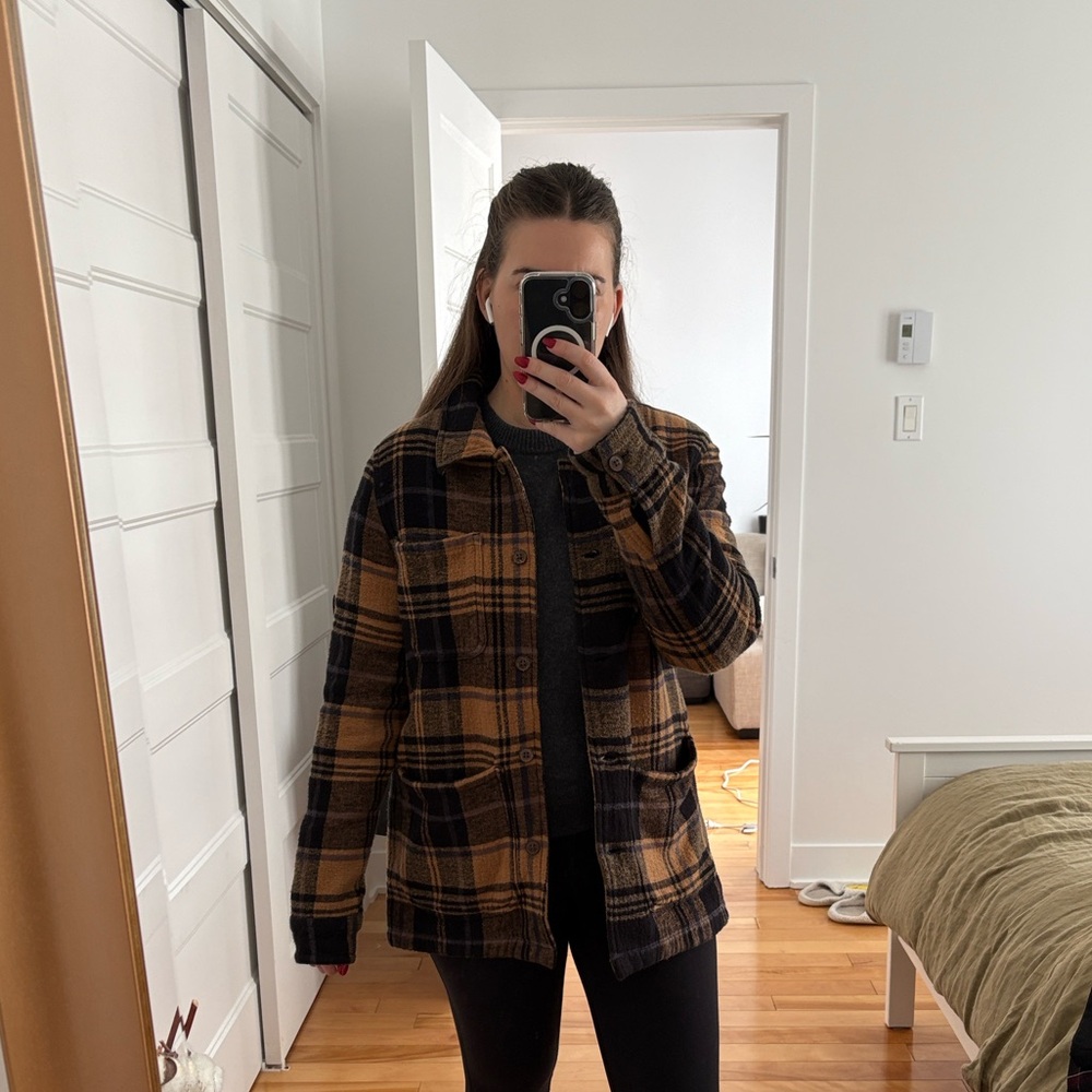 tentree Women's Flannel Utility Jacket in Black and Brown